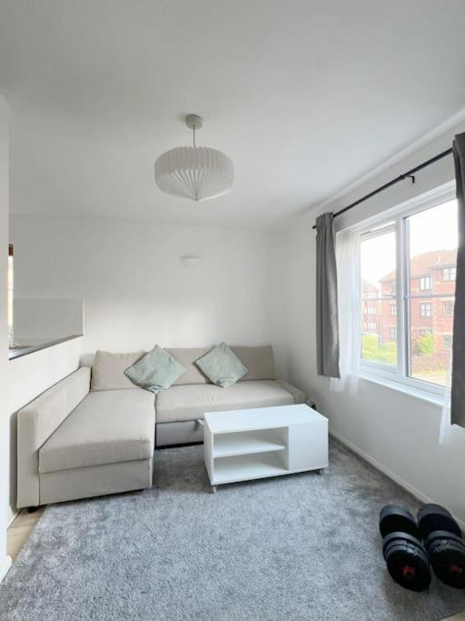 Colliers Wood 1 Bed South London Short Stay Mitcham Dış mekan fotoğraf