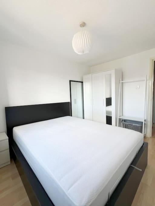 Colliers Wood 1 Bed South London Short Stay Mitcham Dış mekan fotoğraf